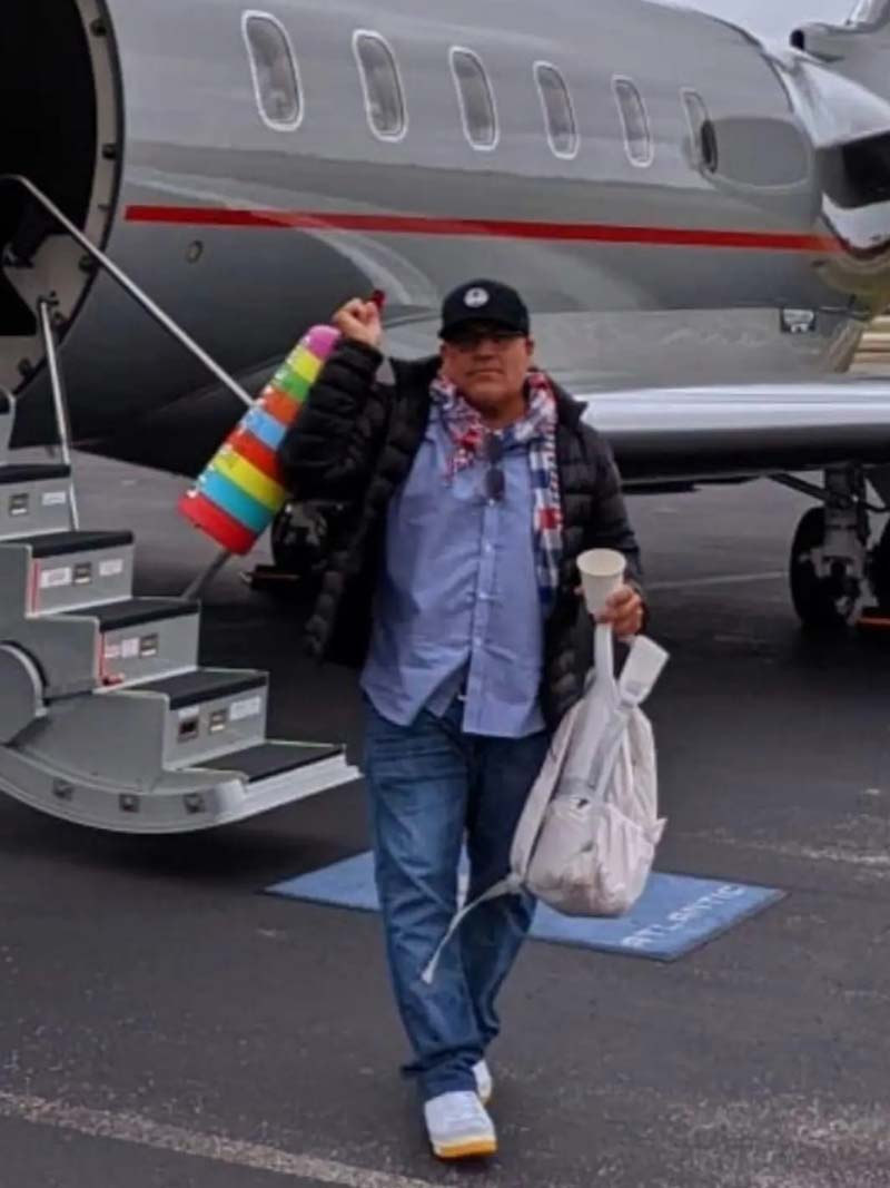 event with the participation of artist Leonardo Hidalgo