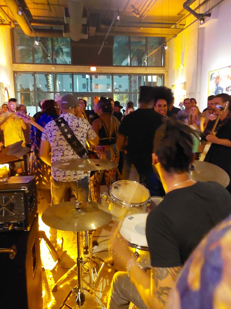 event with the participation of artist Leonardo Hidalgo