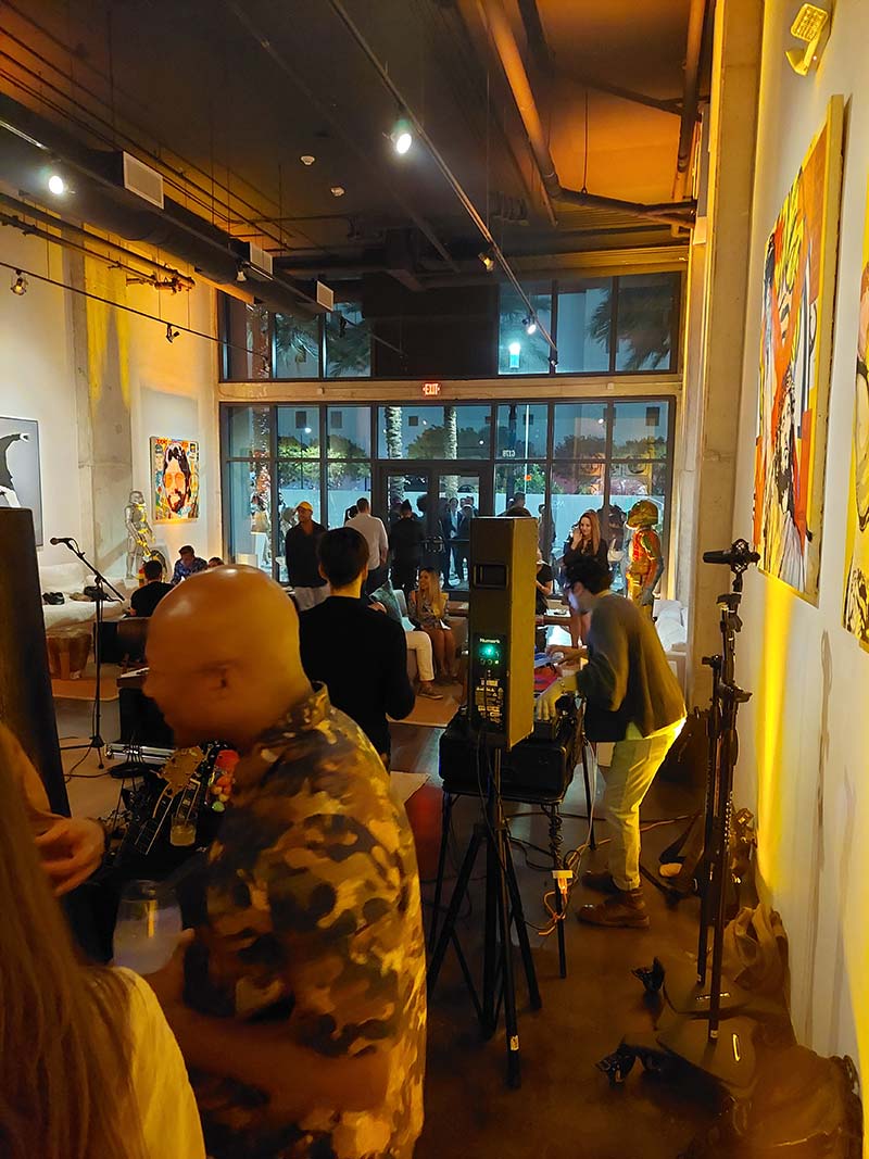 event with the participation of artist Leonardo Hidalgo